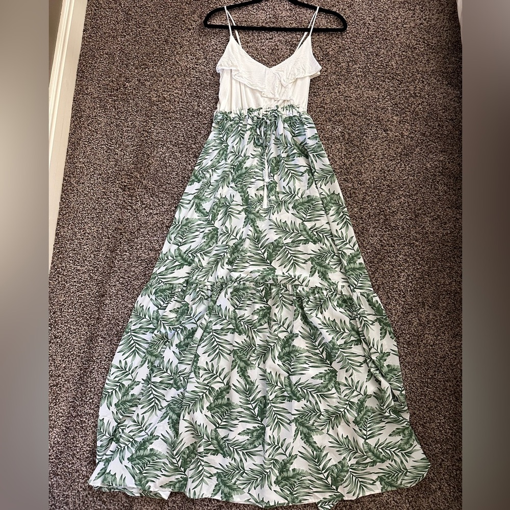 White and Green Leaf Print Maxi Dress
